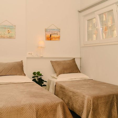 Studio Flat In Heart Of Tirana Exteriör bild