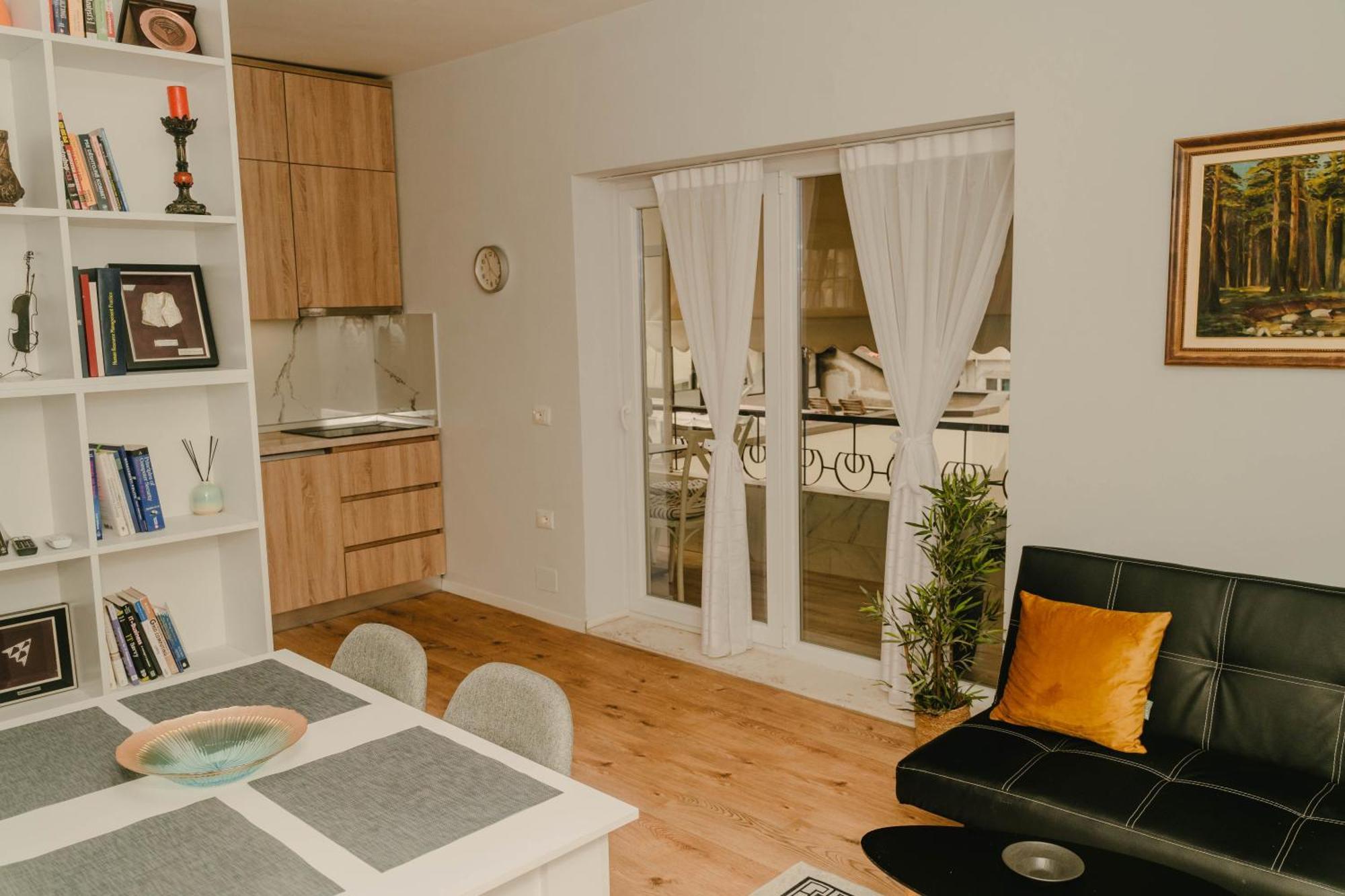 Studio Flat In Heart Of Tirana Exteriör bild